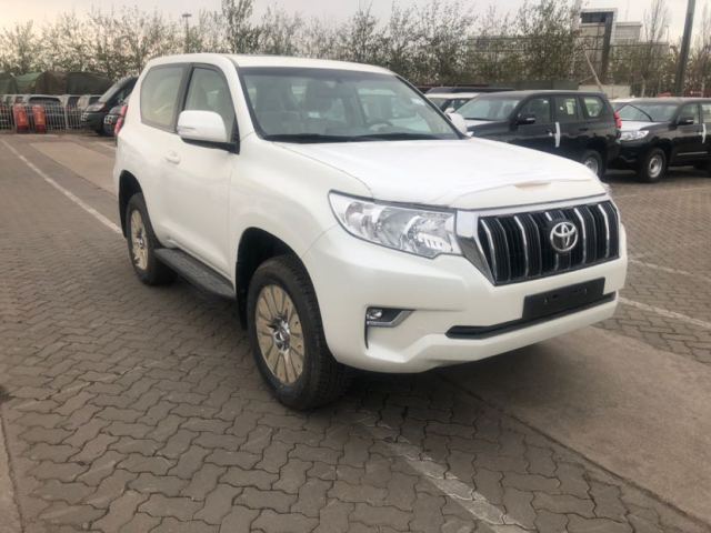 丰田霸道普拉多2700三门,18款丰田霸道2700中东版七座越野