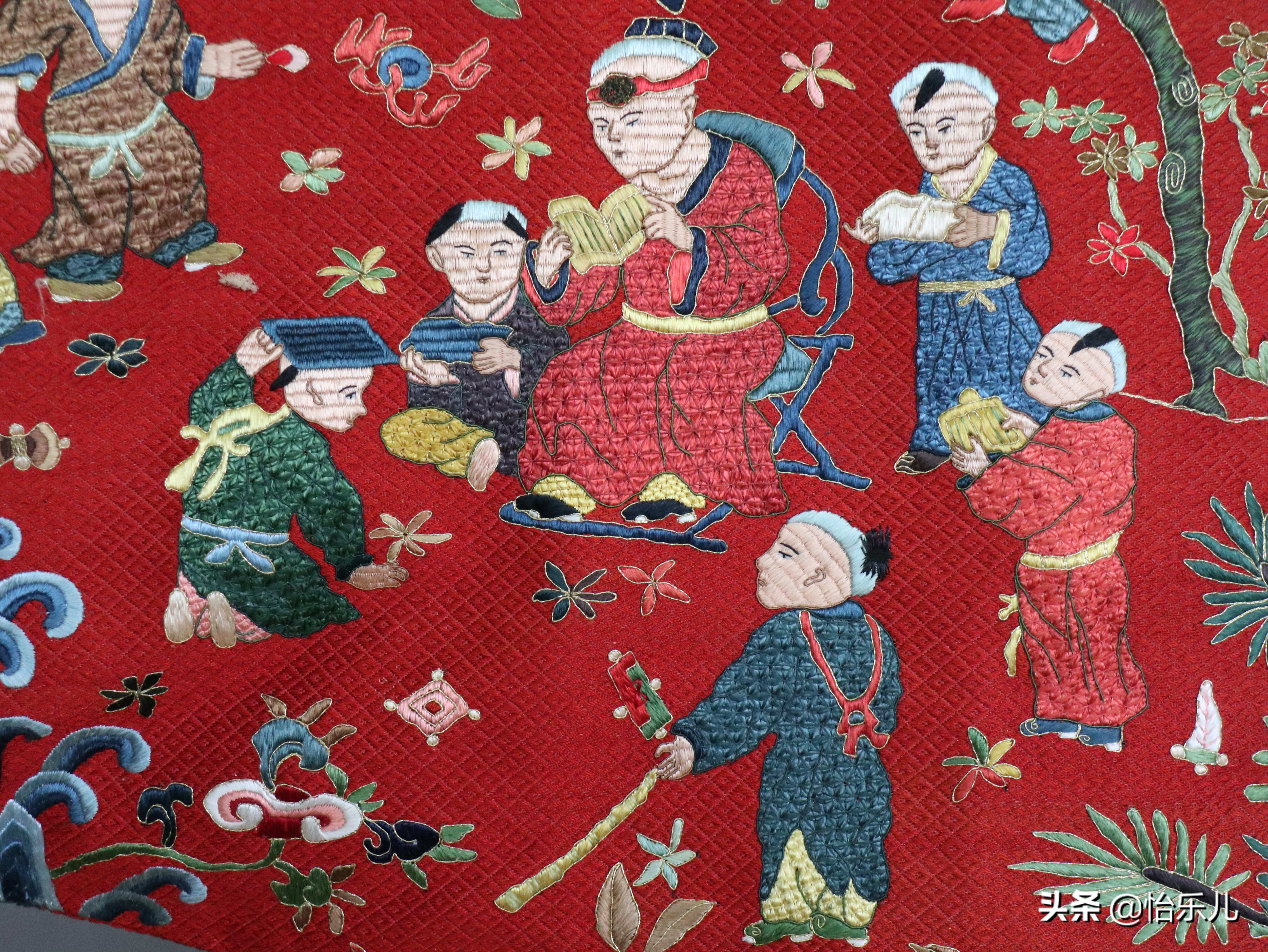 明十三陵出土文物百子衣,明定陵出土服饰