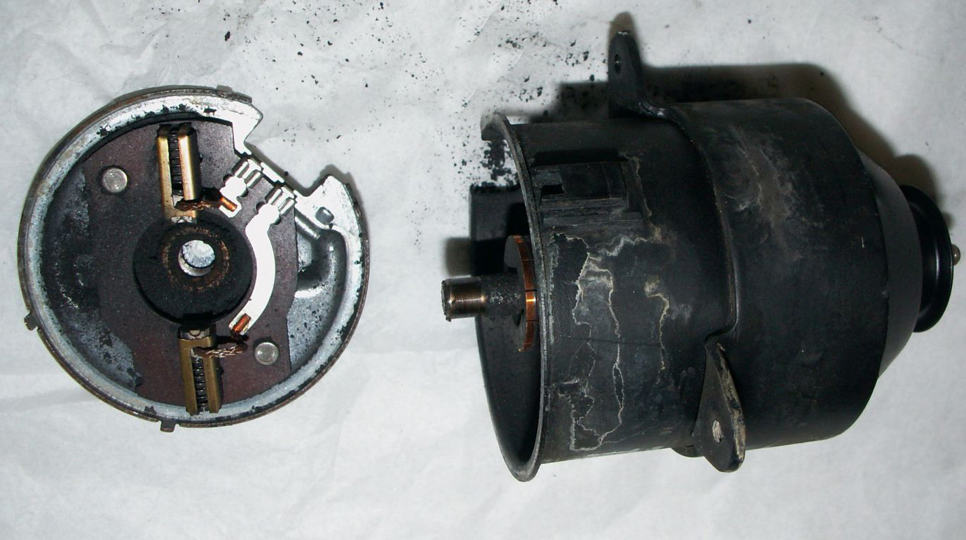 轿车散热风扇不转导致开锅,汽车散热器开锅怎么解决