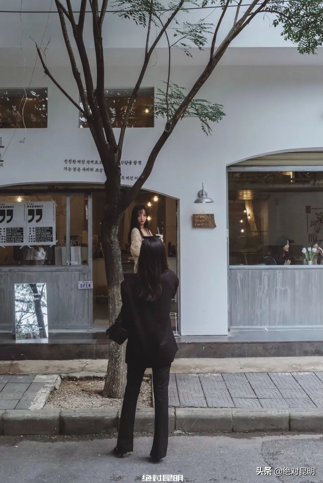 瓦仓南路上偶遇“首尔小店”：喝杯“素食咖啡”再选个韩国笔记本