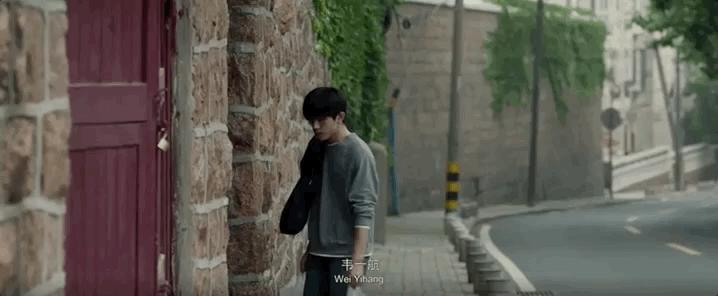 送你一朵小红花父亲在餐桌上哭,送你一朵小红花路边哭的片段