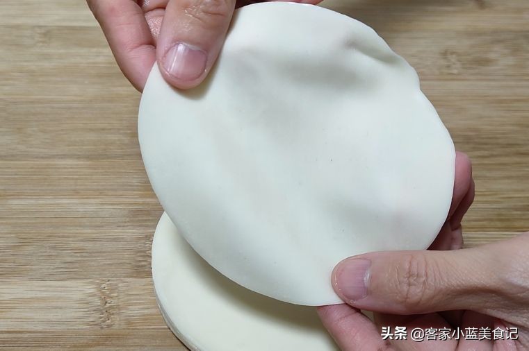 广州早茶店里的玉米饼怎么做,广东早茶香煎玉米饼不用皮