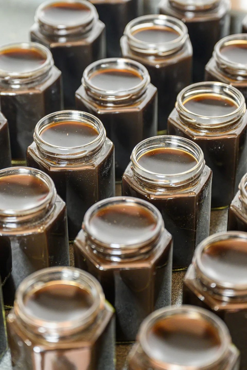 奶奶做豆沙糕视频,奶奶做巧克力奶茶