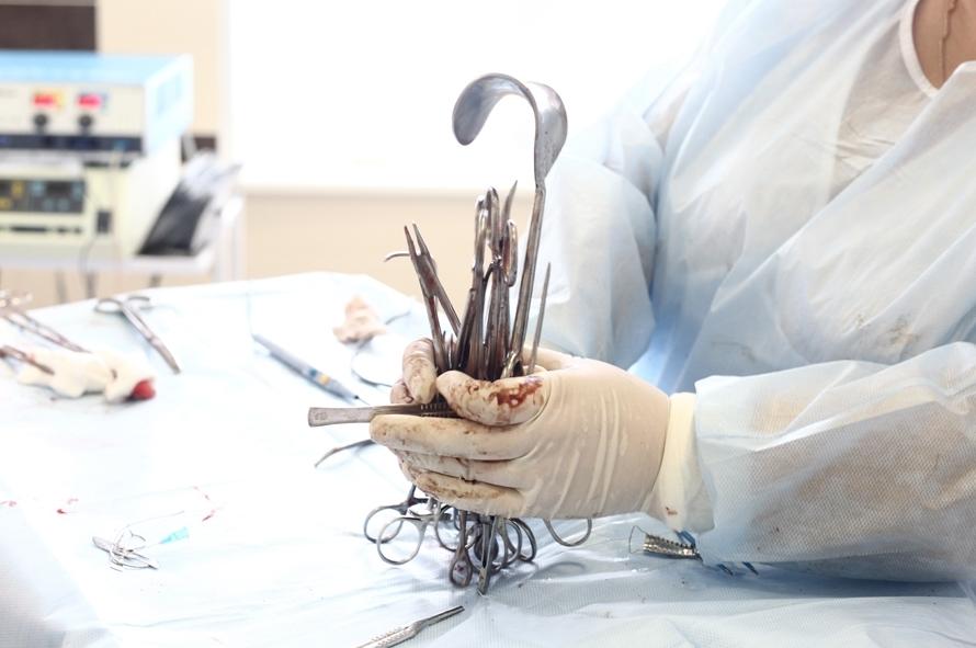 剖腹产手术全部流程真人版的,剖腹产手术全部器械