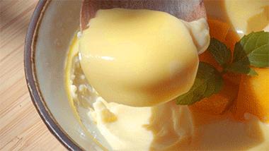 只用纯鸡蛋做出美味的鸡蛋布丁,鸡蛋牛奶布丁做法小视频