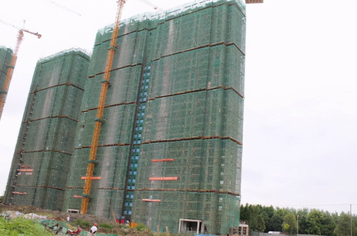 33层楼住23层高层真实感受,33层的楼房买了顶层后悔