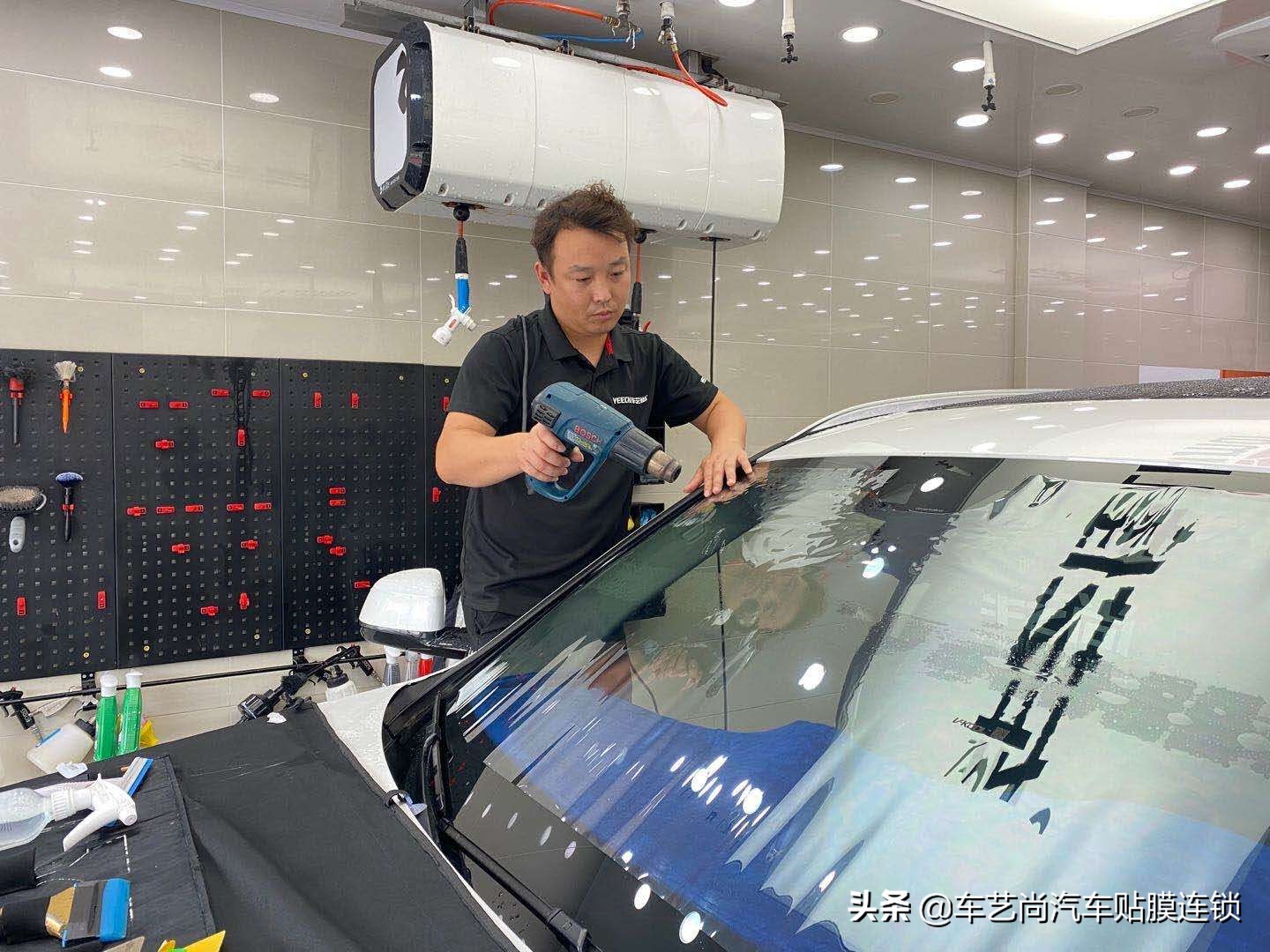 贴膜不小心开了除雾,贴膜后多长时间不能开窗