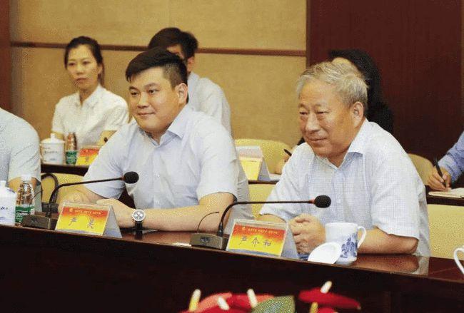 *疆新**诞生新首富：仅35岁身价达1500亿，公司入围世界500强