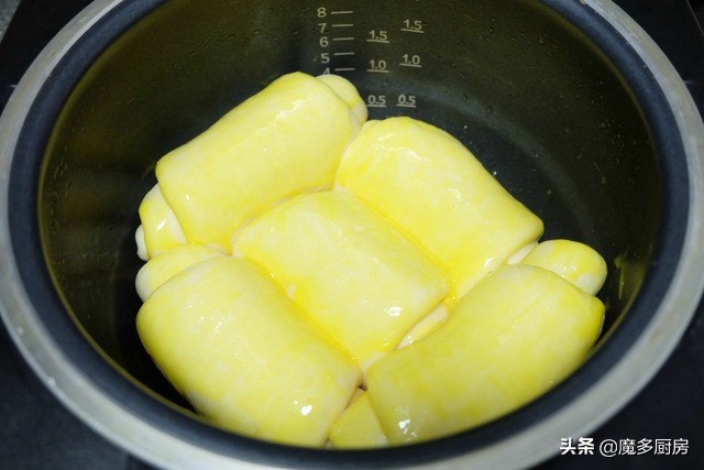 不用揉面家庭懒人版电饭锅面包,面包不用揉面烤箱做法