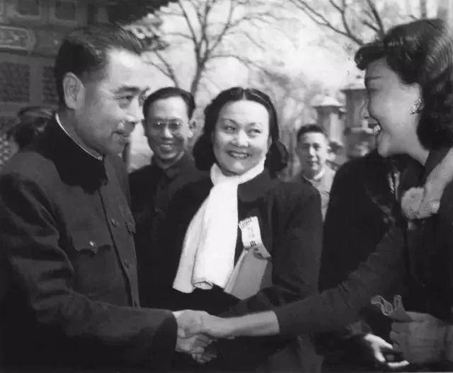 夏梦对金庸说今生今世难偿此愿,夏梦金庸小说