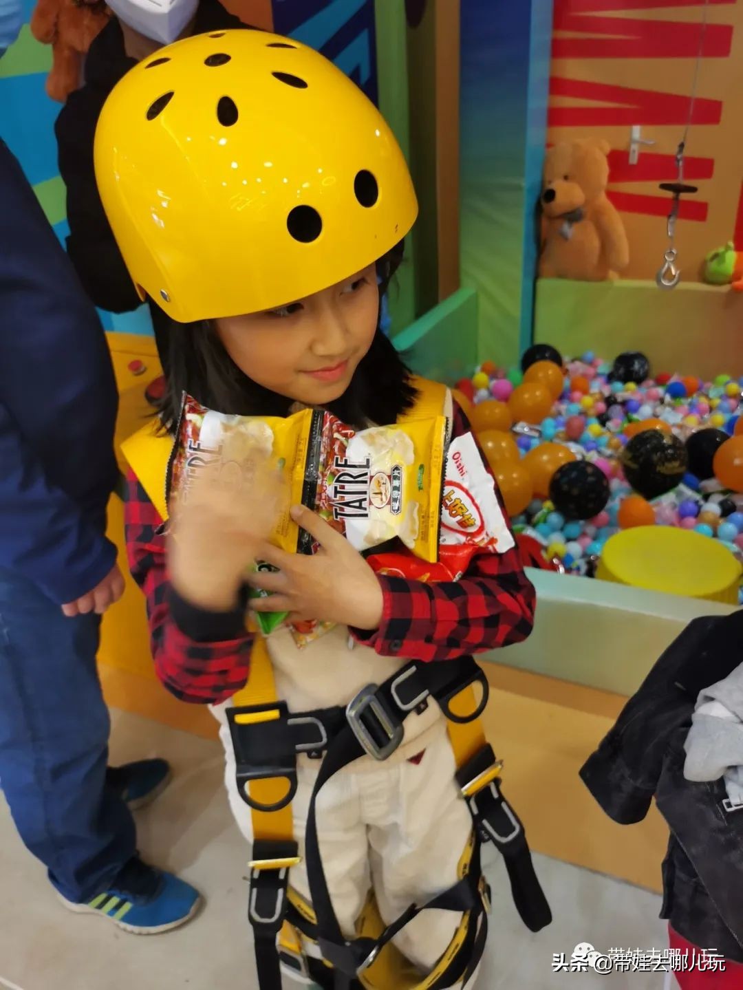 室外遛娃推荐淘气堡,遛娃室内儿童游乐项目