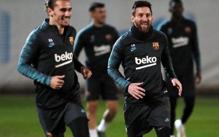 欧冠决赛体育频道直播吧,足球比赛直播2022欧冠曼联