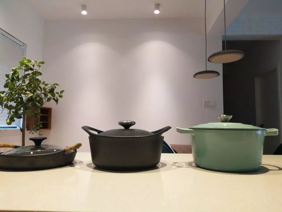 轻奢辛西娅22cm珐琅铸铁炖锅,20cm宝石蓝渐变色铸铁珐琅炖锅