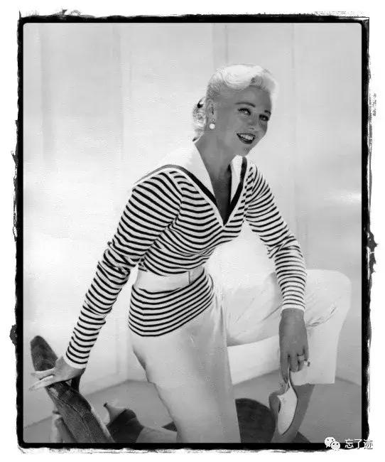 时尚达人必备的经典品-条纹衫,虽简单但不凡