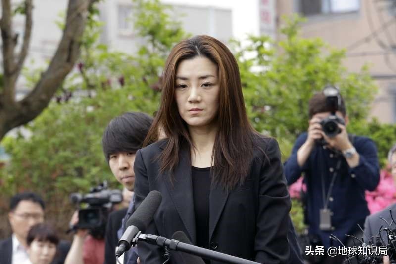 韩国老板掌掴员工,韩企老板猛扇员工巴掌