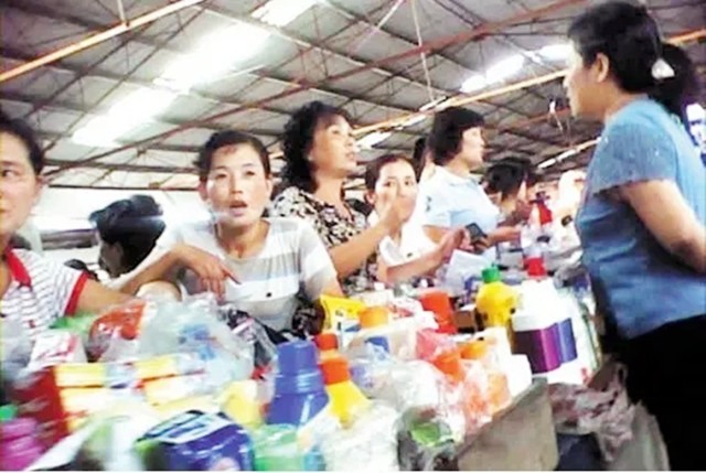 朝鲜现实影像,朝鲜士兵观察韩国动态图片