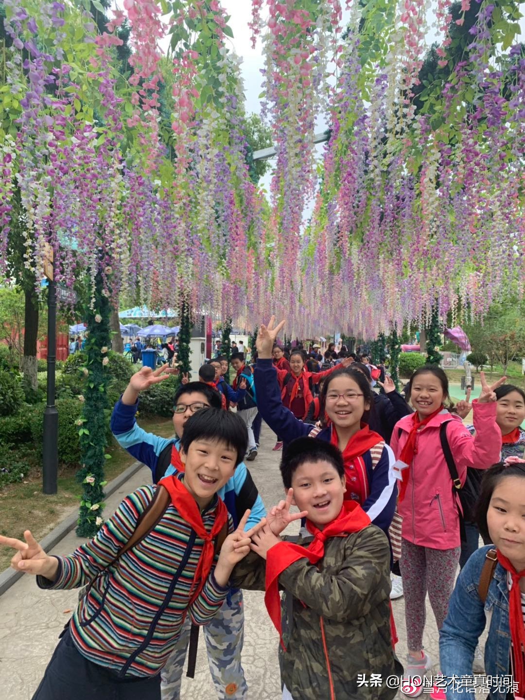 我们是时间旅行者寻找生命中的光,我们都是旅行者寻找生命中的光