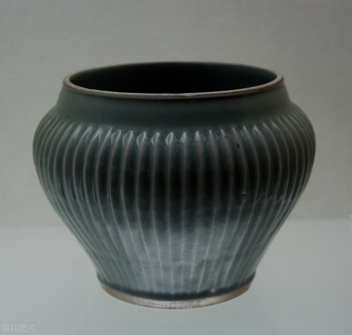 龙泉窑馆藏精品,元代龙泉窑瓷器鉴定方法