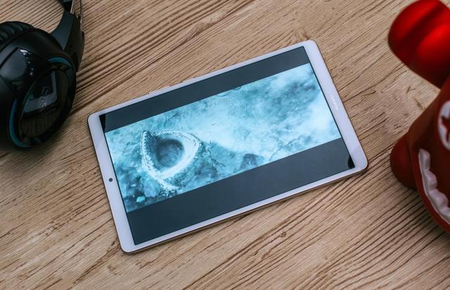 华为平板m6高能版和ipadmini5,华为平板m68.4英寸高能版测试