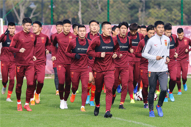 黄健翔回应足球迷,黄健翔力挺足球