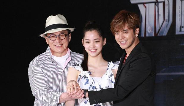 欧阳娜娜金蝉脱壳,曝欧阳娜娜欲购豪宅