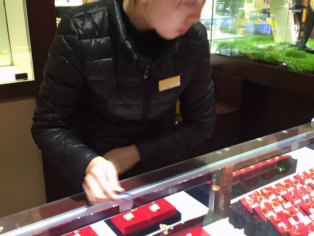 黄金回收为什么有不用火烧的,回收黄金为什么要烧一下