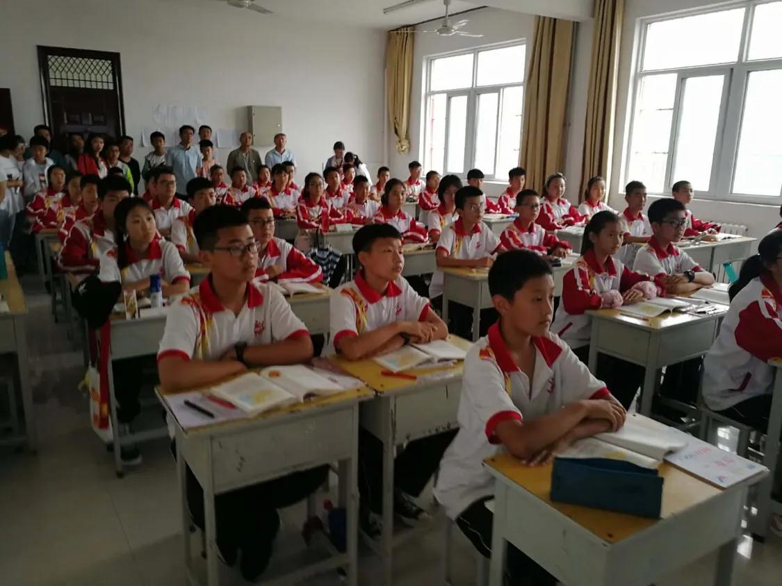 百名家长、学生走进宝鸡新希望中学探秘没有课外作业的学校