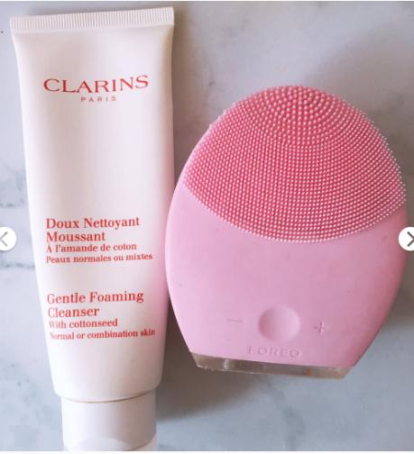 问天问大地，为啥子我是混油敏感肌？护肤品真费钱，今天汇总说说