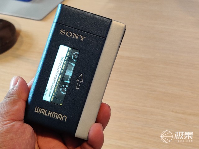 也就索尼敢了！4000多卖QQ音乐还不送会员，安卓MP3咋这么贵？