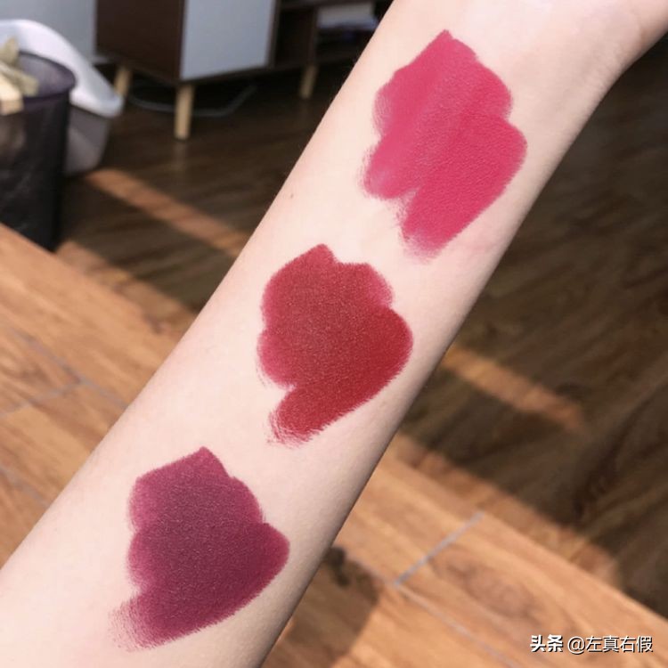 纪梵希新款高定香榭红丝绒唇膏