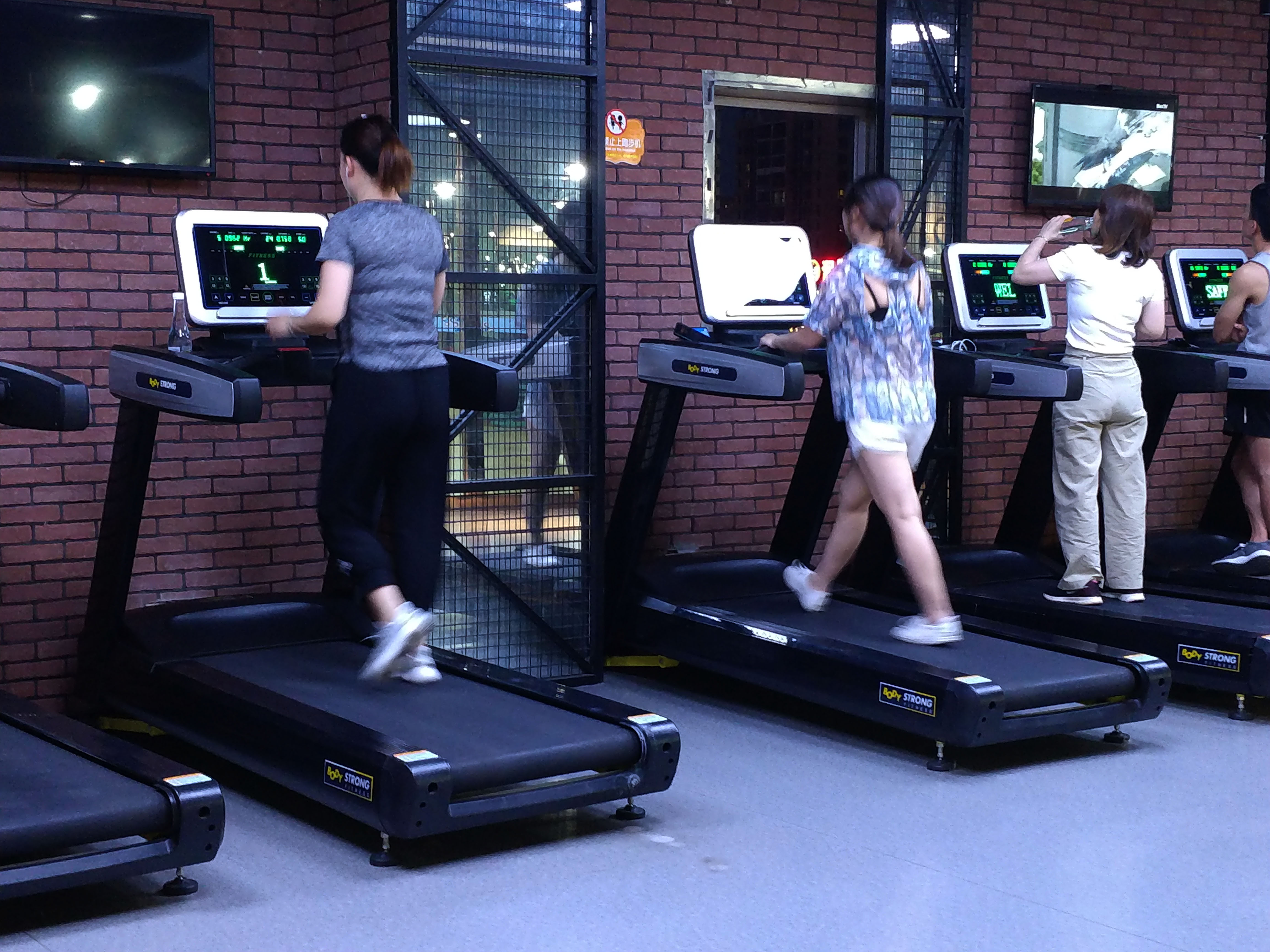 赤兔pro跑步机怎么加油,赤兔跑步机pro免加油