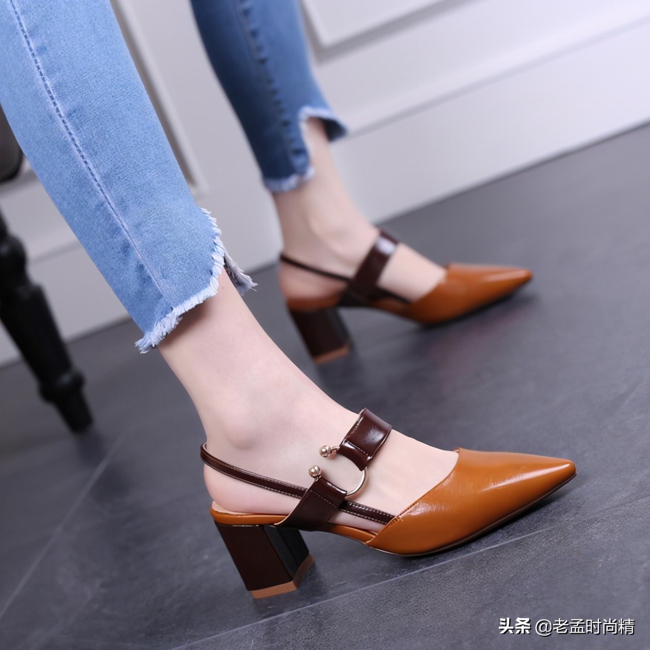 大码女鞋41-43红蜻蜓凉鞋夏季粗跟,女式大码43至44码标准牛皮凉鞋