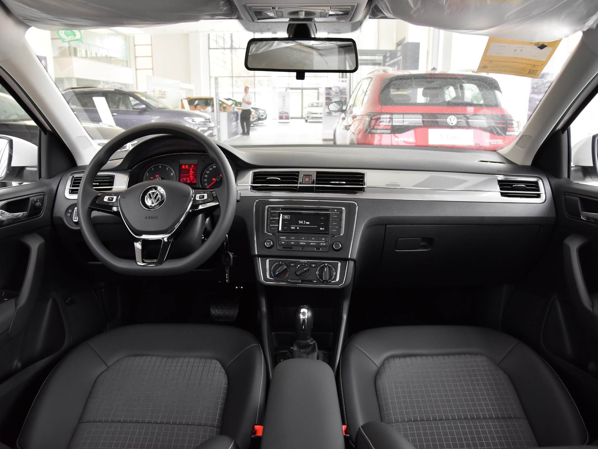 不到6万的桑塔纳,1万多大众桑塔纳新款手动挡