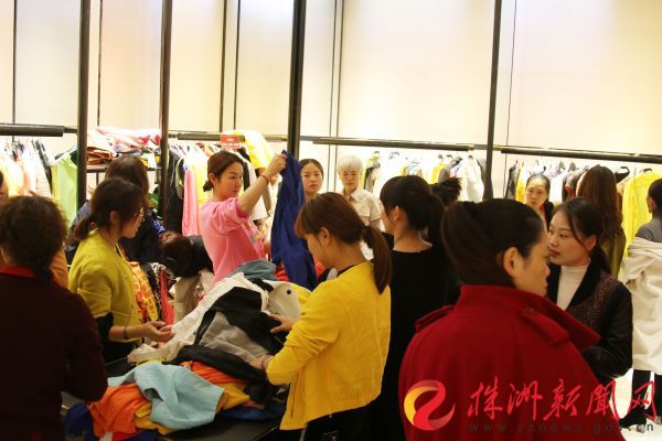 不怕与网上比价，还多了购物体验，株百双11又创奇迹！