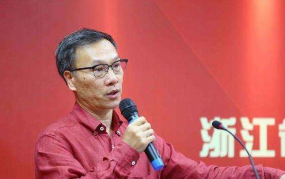 马云背后的男人：曾因月薪82元被女友抛弃，如今身价205亿