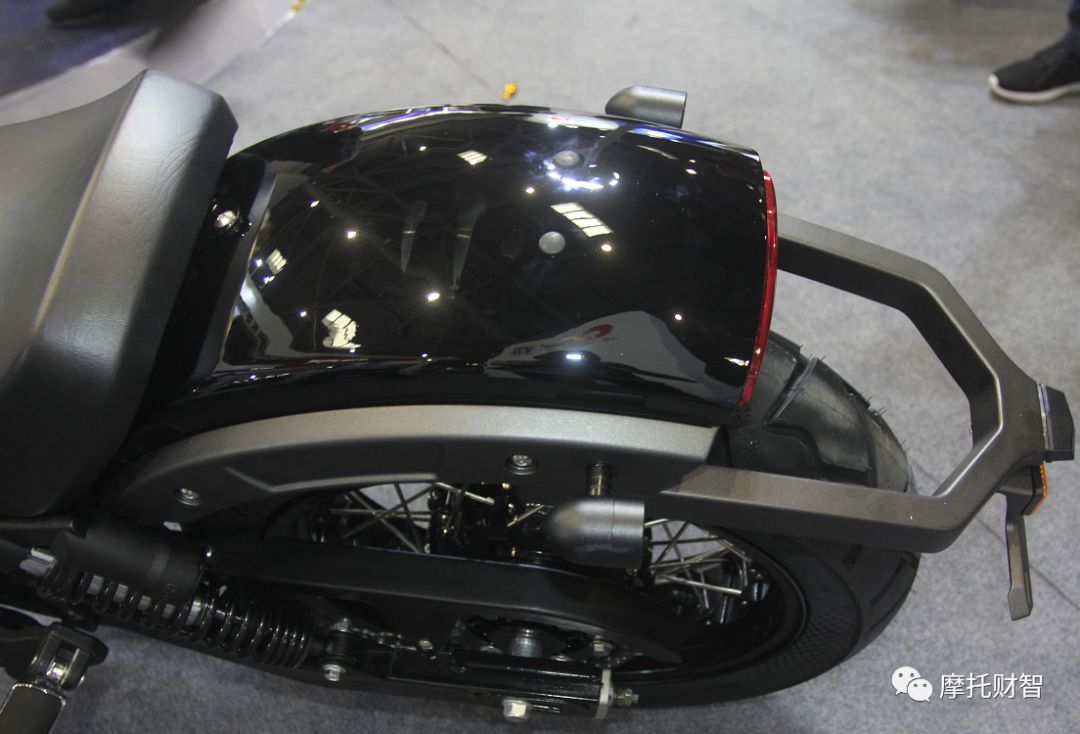 国产中量级美式巡航太子，金城350亮相重庆摩博会