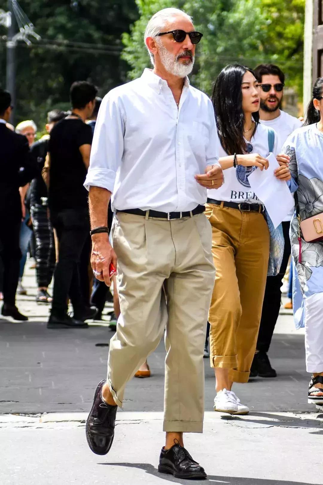 很少有人会懂衬衫的魅力,衬衫给人一种干练率性的印象