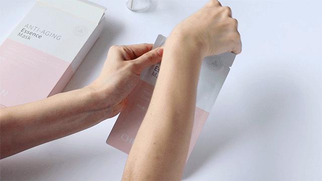 60岁大妈装嫩,50岁大妈装嫩卖萌现状