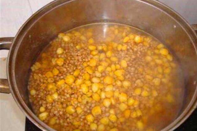 大板鲫钓了一尾又一尾,钓大板鲫公认最好活饵