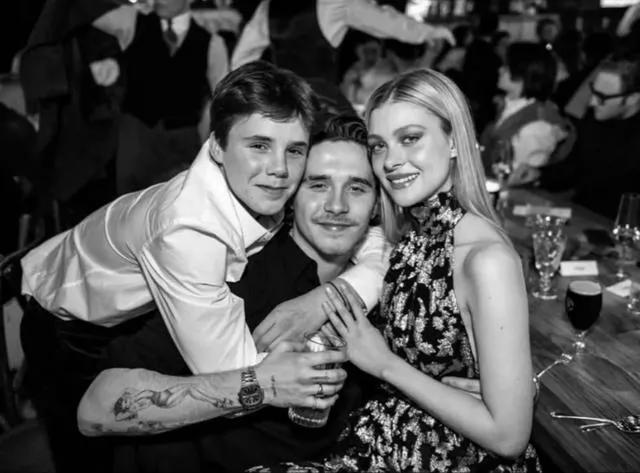 贝克汉姆成长史 (贝克汉姆年轻时和儿子对比)