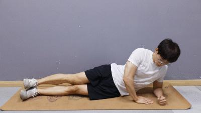 大腿外侧突出、假胯宽、下臀部发达怎么改善？