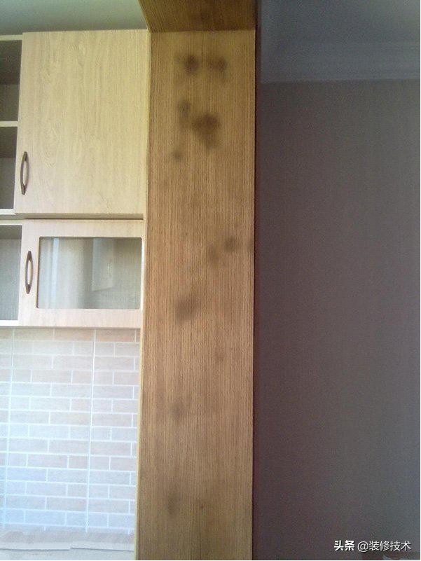 家里门套发霉怎么处理,卫生间木门发霉怎么回事