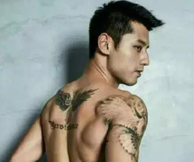 张继科纹身赛场,乒乓球张继科的纹身图片