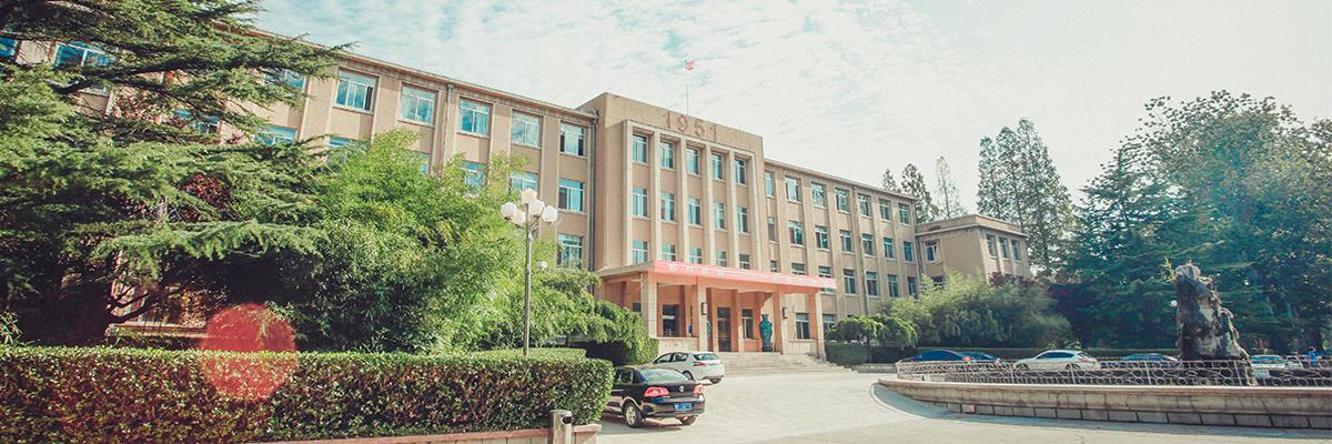 这所学院竟然诞生了中国第一头克隆牛，你敢想象吗？