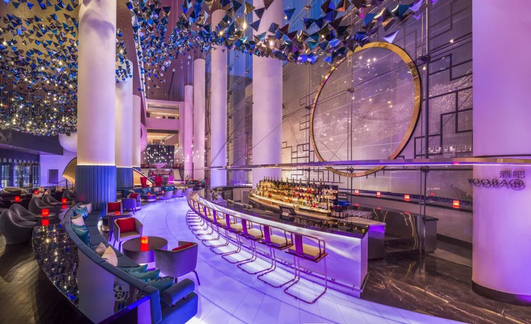 藏身酒店,高档酒店的酒吧