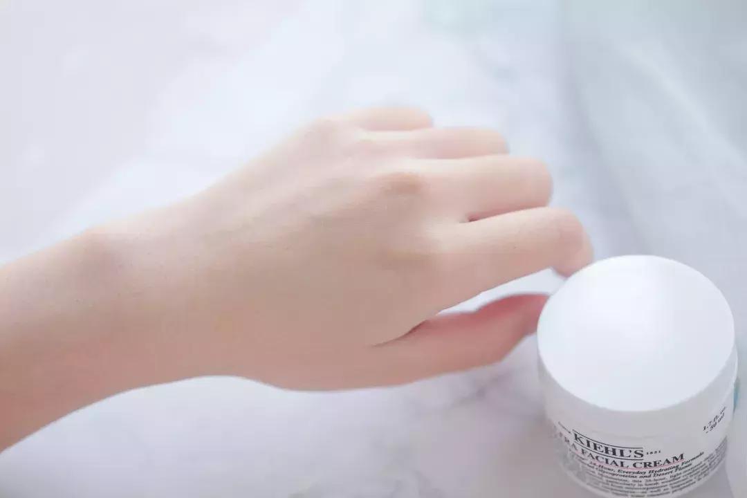 换季修护维稳面霜推荐,换季抗过敏保湿面霜