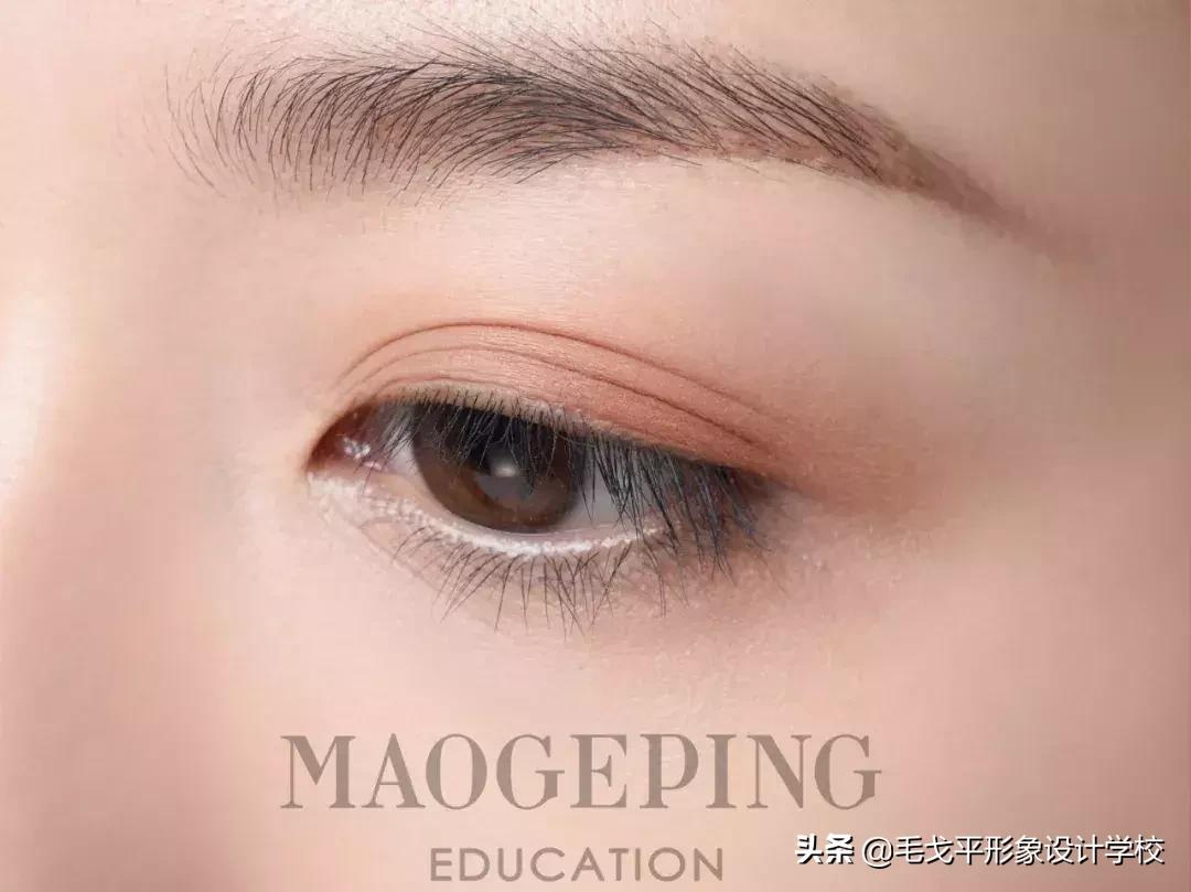 超小眼单眼皮画大眼妆教程,小眼睛眼妆怎么画显大又干净教程