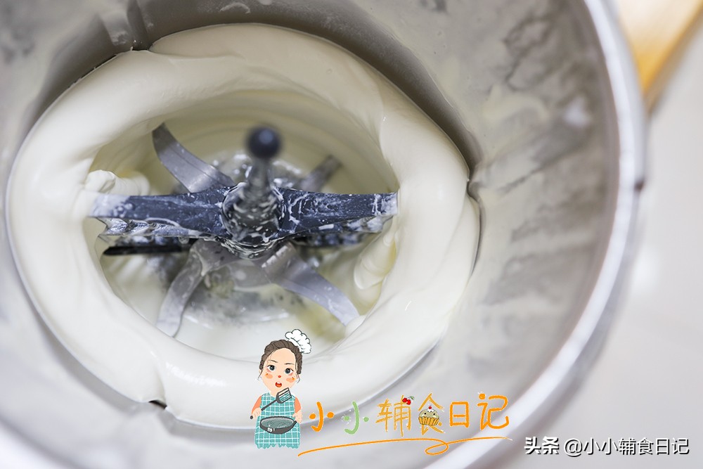 双层蛋糕奶油裱花简单做法,做蛋糕裱花用什么奶油最好