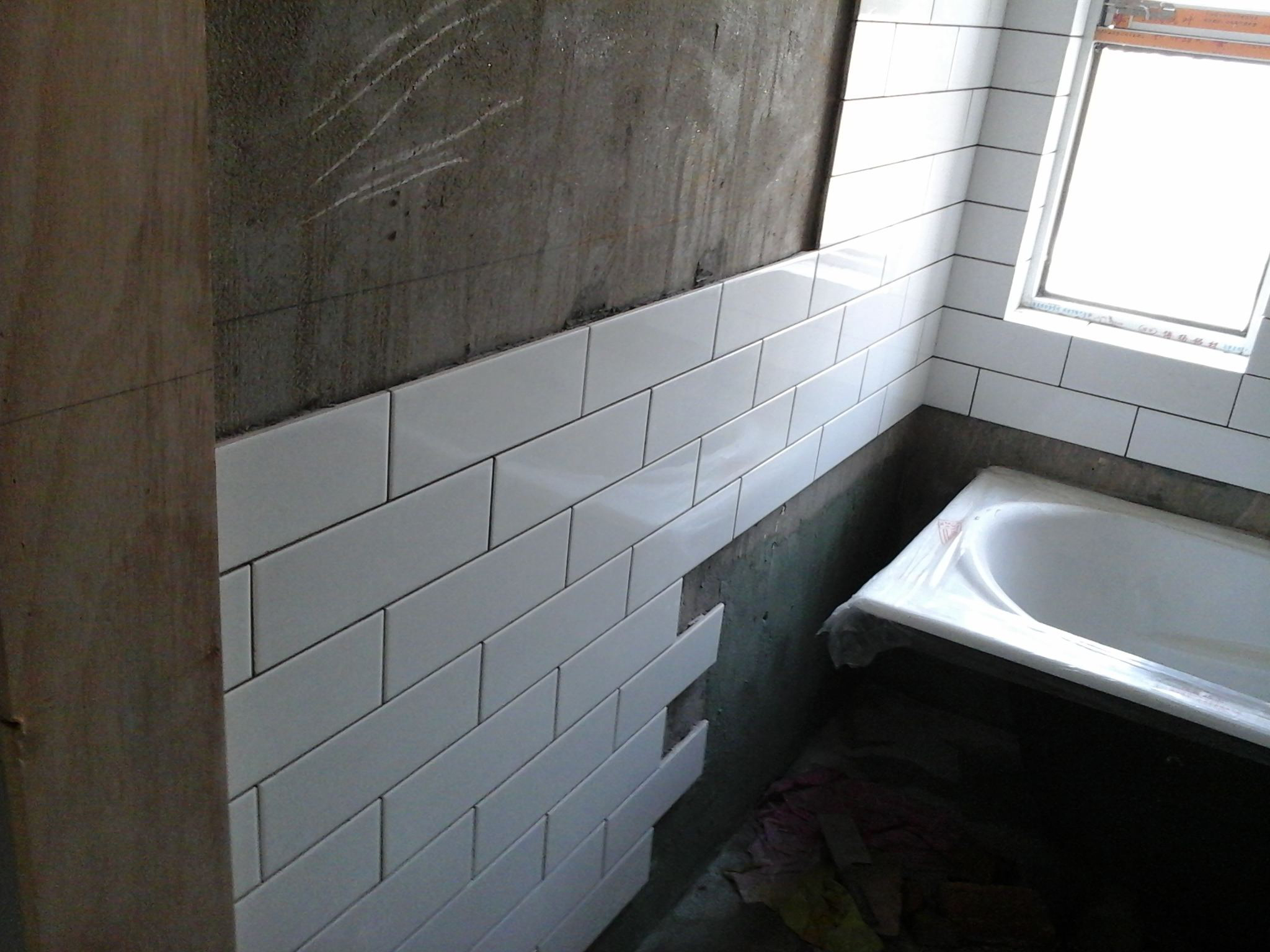 水泥砂浆和瓷砖背胶,瓷砖背胶搭配水泥和瓷砖胶哪个好