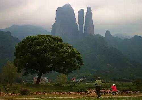杭州有哪些地方适合爬山或徒步,杭州周边自驾游哪些地方推荐一天